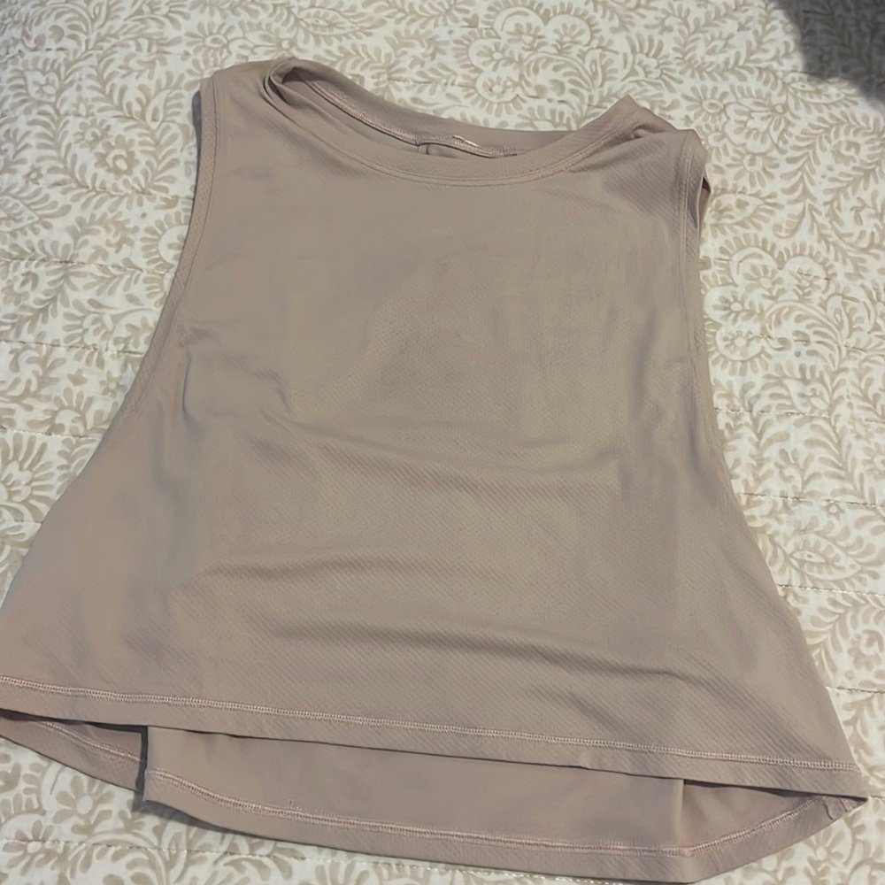 Lululemon crop top